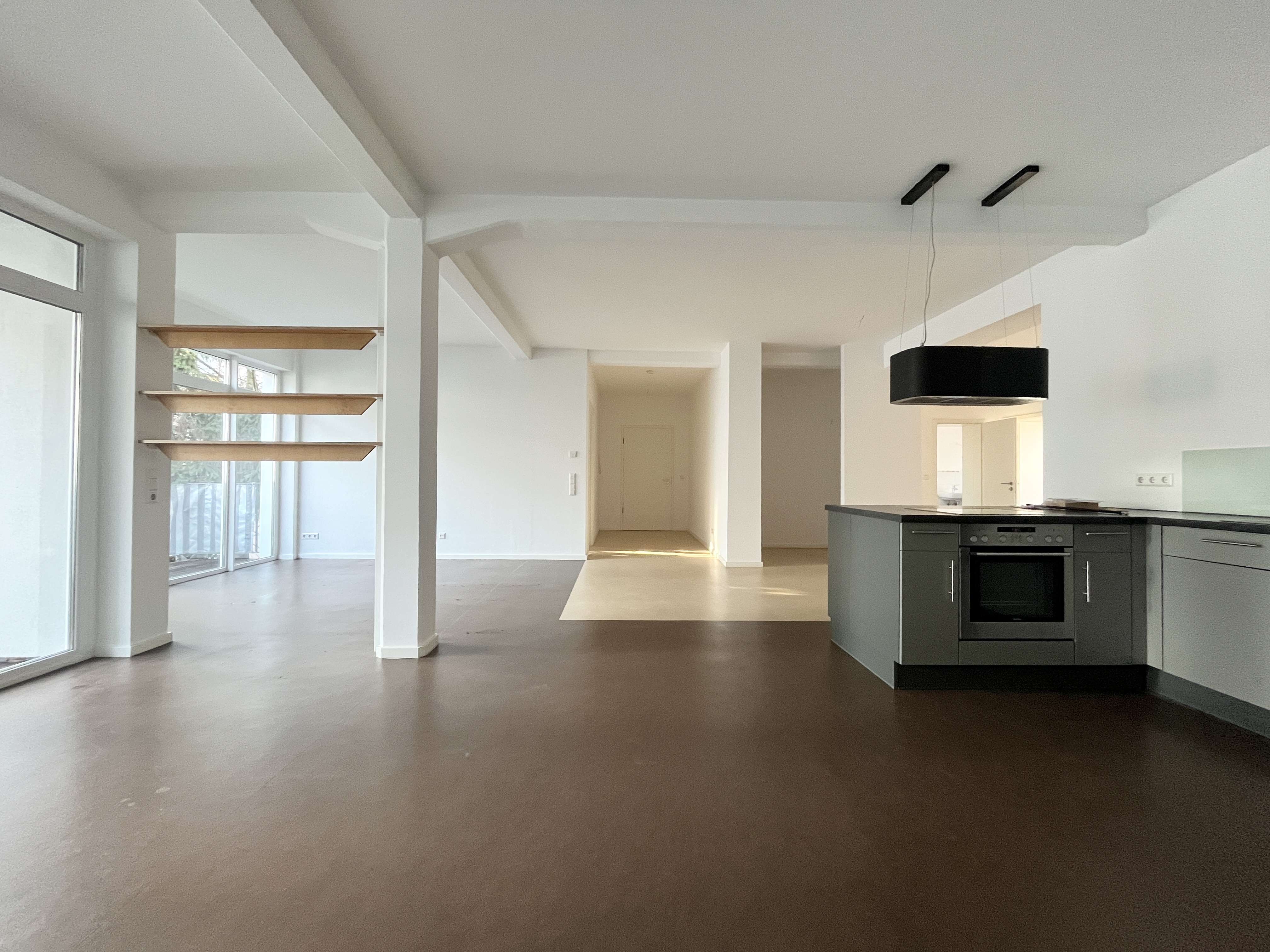 Thumbnail-Wohnung zum Mieten in Stuttgart-Zuffenhausen 1.690,00 € 135.04 m²