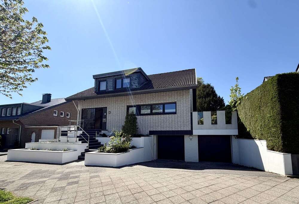 Thumbnail-Haus zum Kaufen in Mönchengladbach 850.000,00 € 225 m²