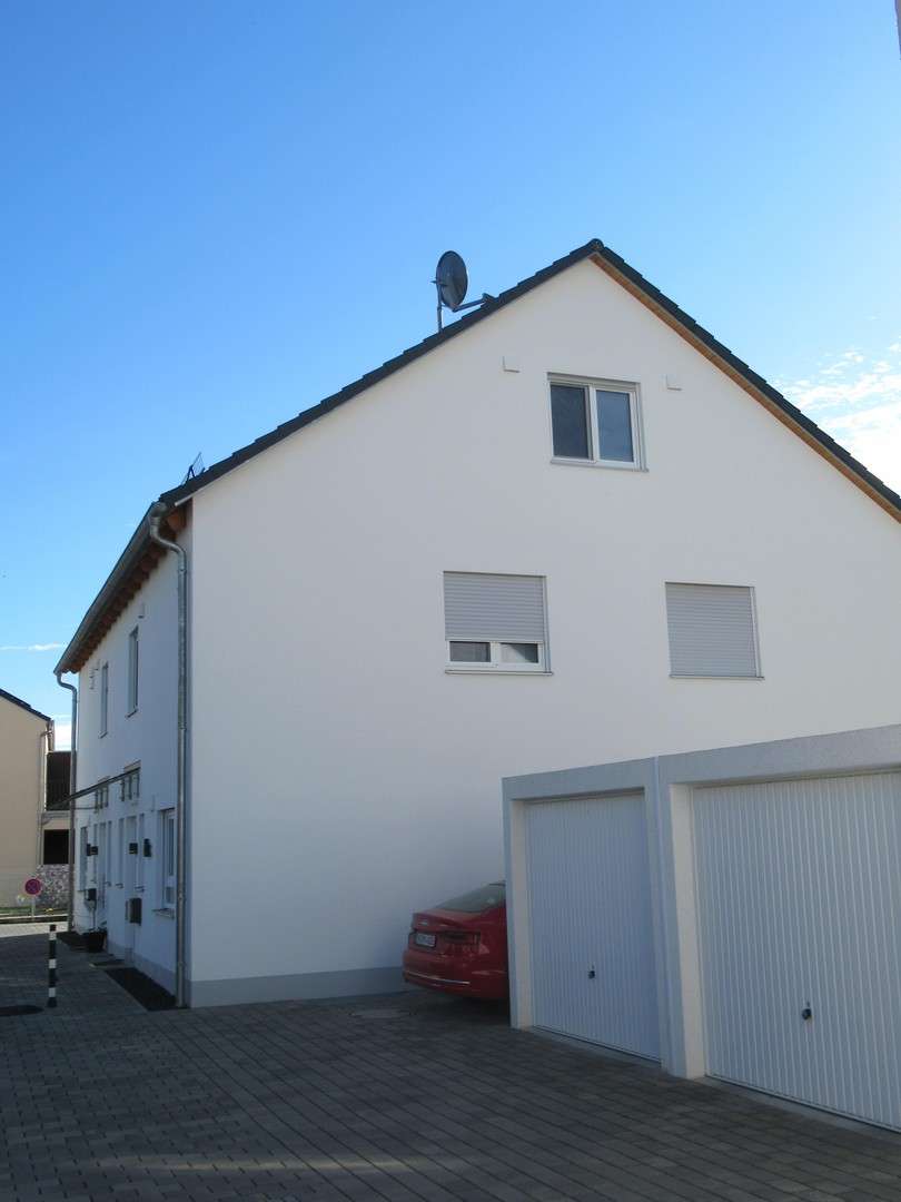 Thumbnail-Haus zum Mieten in Ingolstadt 1.690,00 € 145 m²