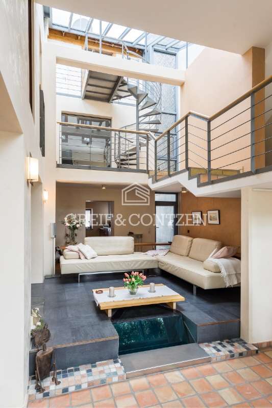 Thumbnail-Haus zum Kaufen in Köln 1.687.000,00 € 264 m²