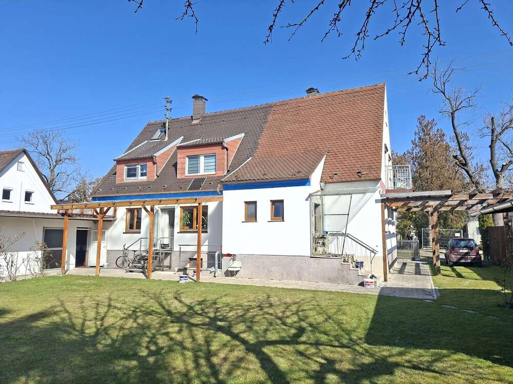 Thumbnail-Haus zum Kaufen in Augsburg 1.100.000,00 € 172 m²