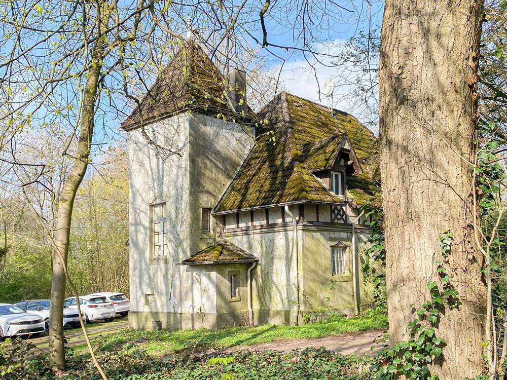 Thumbnail-Haus zum Kaufen in Erkrath 450.000,00 € 380 m²