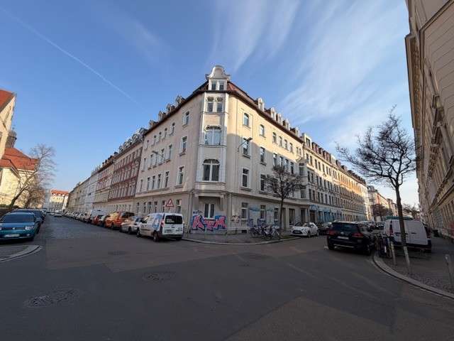 Thumbnail-Wohnung zum Kaufen in Leipzig 210.000,00 € 81 m²