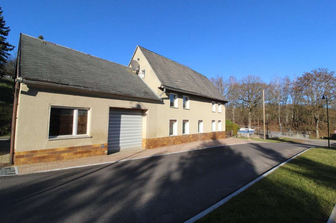 Thumbnail-Haus zum Kaufen in Penig 50.000,00 € 142 m²