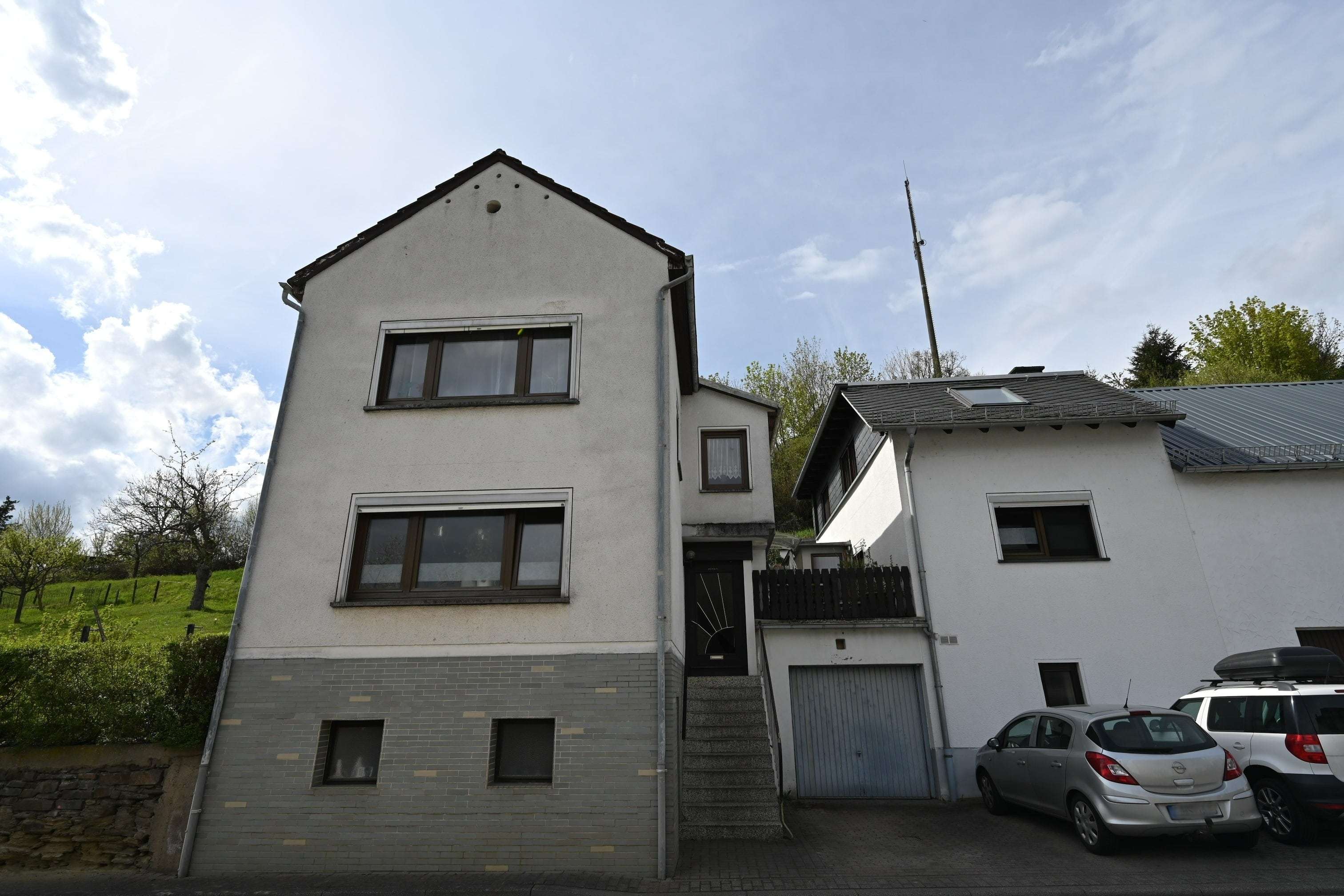Thumbnail-Haus zum Kaufen in Dahlheim 130.000,00 € 190 m²