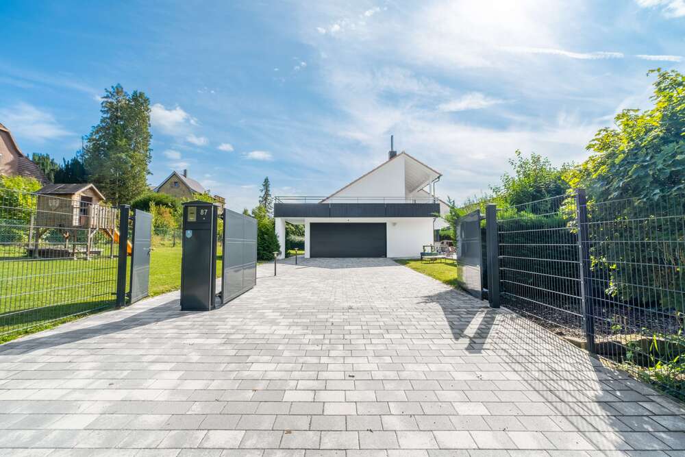 Thumbnail-Haus zum Kaufen in Rutesheim 1.495.000,00 € 250 m²