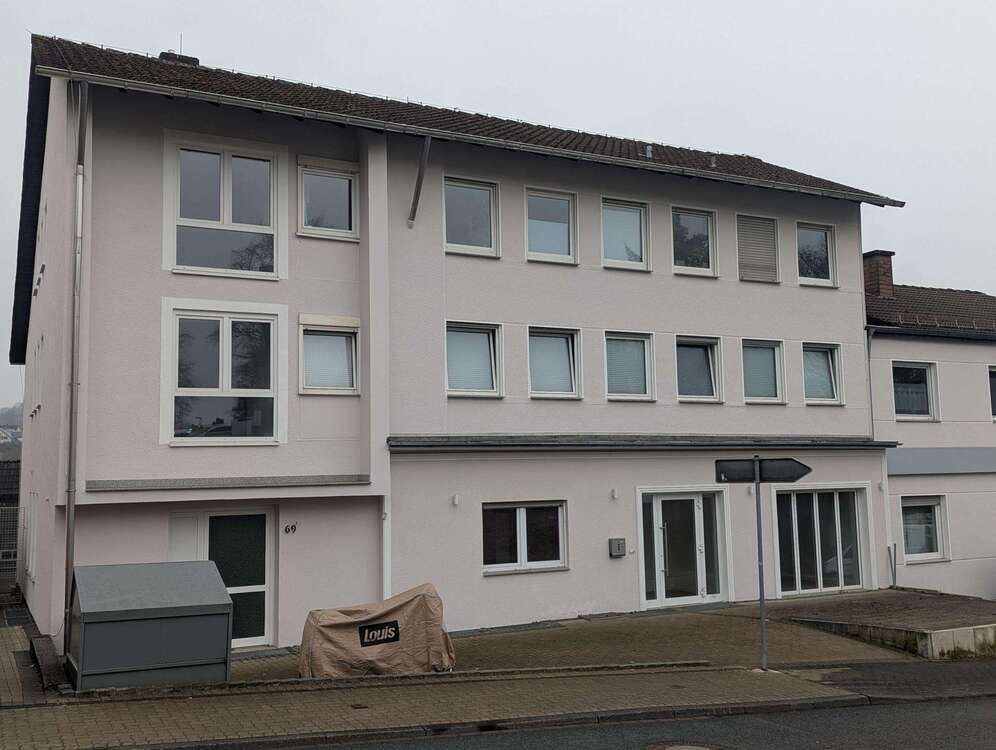 Thumbnail-Wohnung zum Mieten in Siegen 999,00 € 153 m²