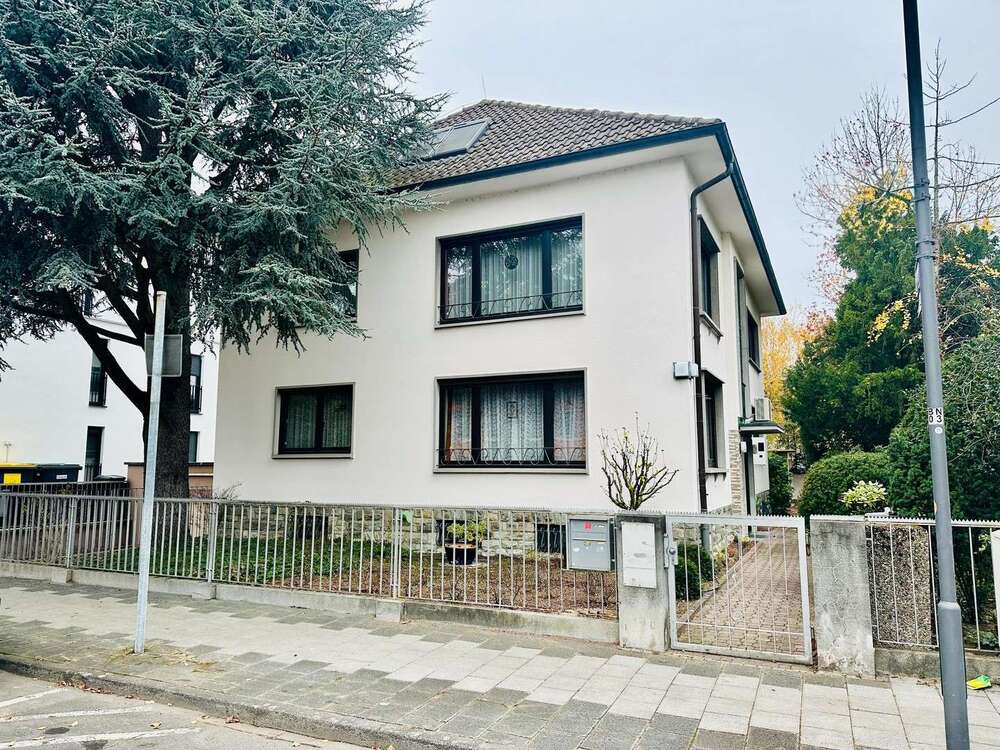 Thumbnail-Haus zum Kaufen in Offenbach am Main 1.375.000,00 € 300 m²