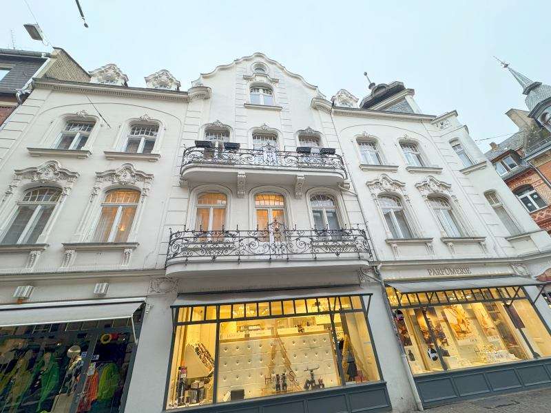 Thumbnail-Wohnung zum Mieten in Wiesbaden 2.200,00 € 120 m²