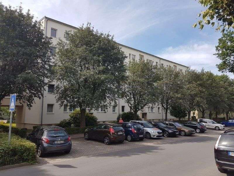 Thumbnail-Wohnung zum Mieten in Hermsdorf 350,00 € 58.92 m²