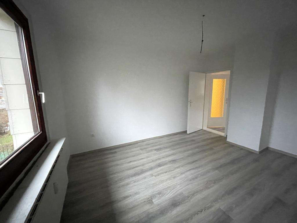 Thumbnail-Wohnung zum Mieten in Bremerhaven 419,00 € 50.22 m²