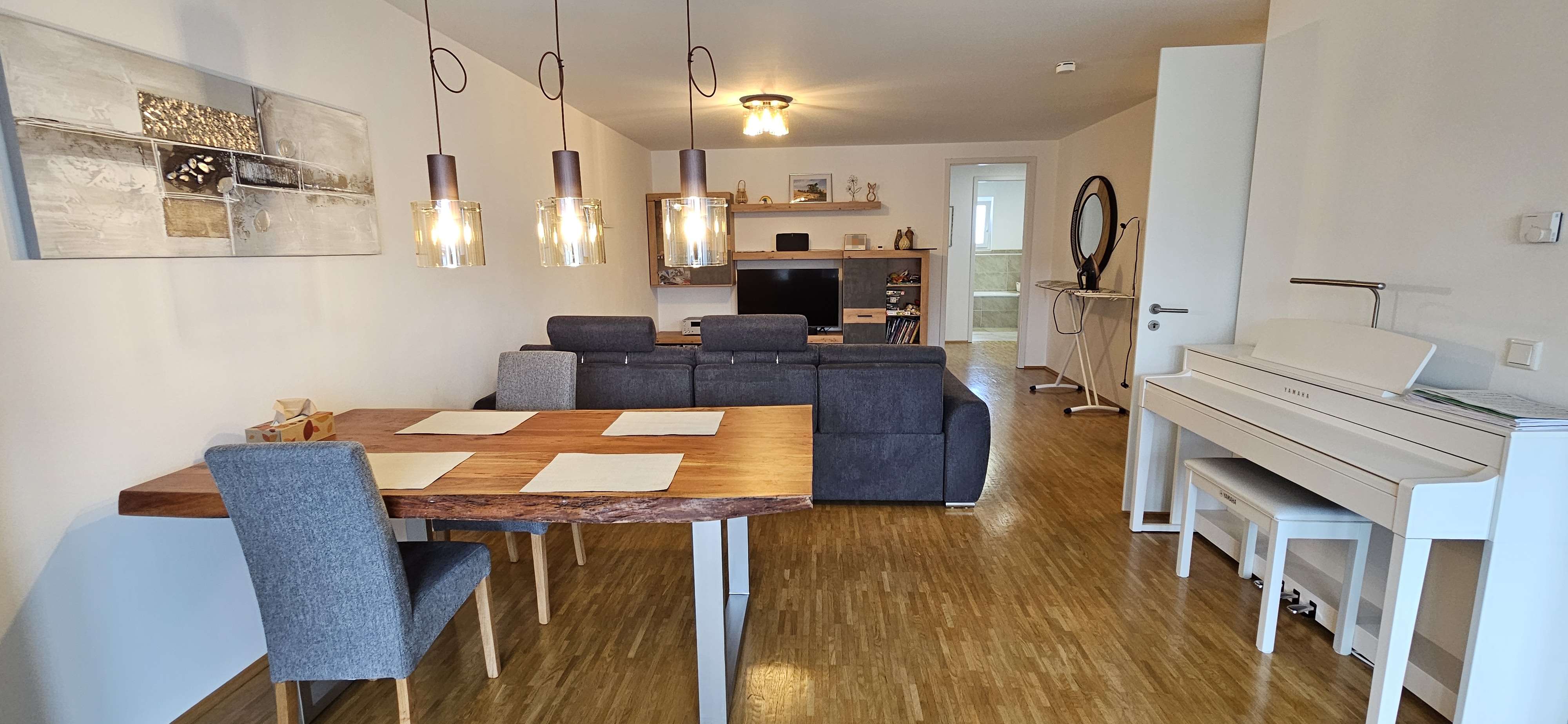 Thumbnail-Wohnung zum Mieten in Fellbach 1.374,00 € 90.42 m²