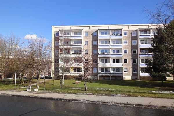 Thumbnail-Wohnung zum Mieten in Gera 283,19 € 69.07 m²