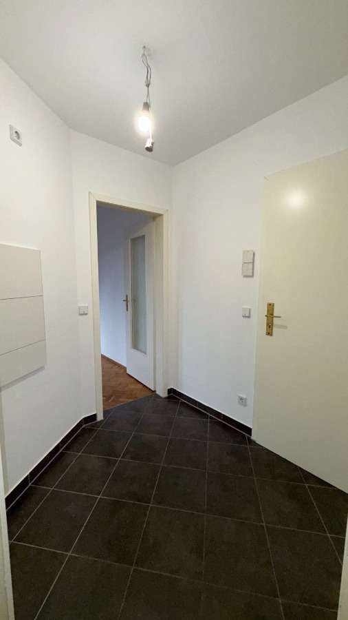 Thumbnail-Wohnung zum Mieten in Dresden 330,00 € 35.6 m²