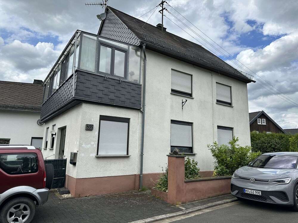 Thumbnail-Haus zum Kaufen in Anschau 155.000,00 € 120 m²