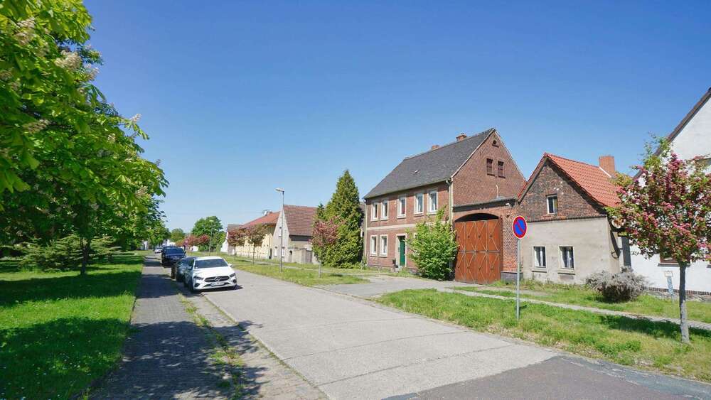 Thumbnail-Haus zum Kaufen in Gräfenhainichen 450.000,00 € 169.85 m²