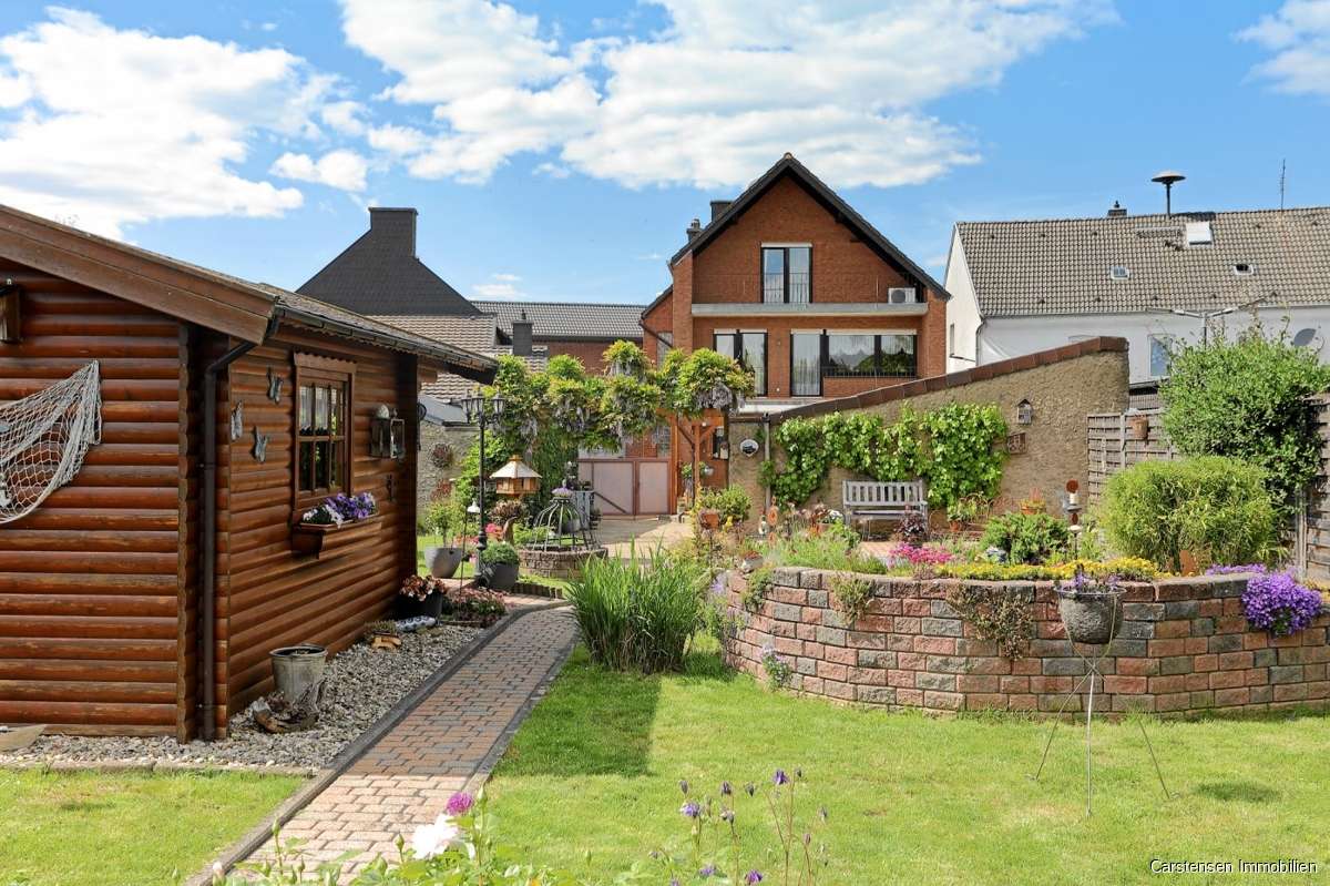 Thumbnail-Haus zum Kaufen in Linnich Floßdorf 349.000,00 € 190 m²