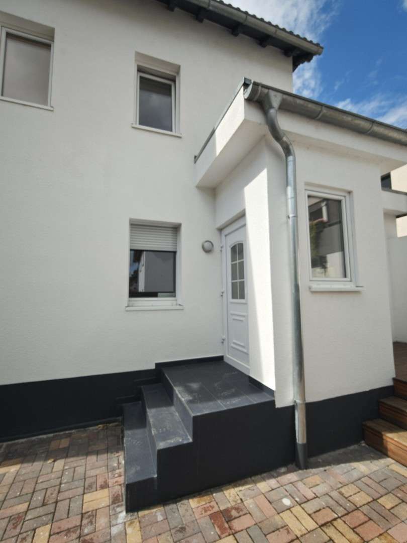 Thumbnail-Haus zum Kaufen in Frankfurt-Schwanheim 480.000,00 € 90 m²