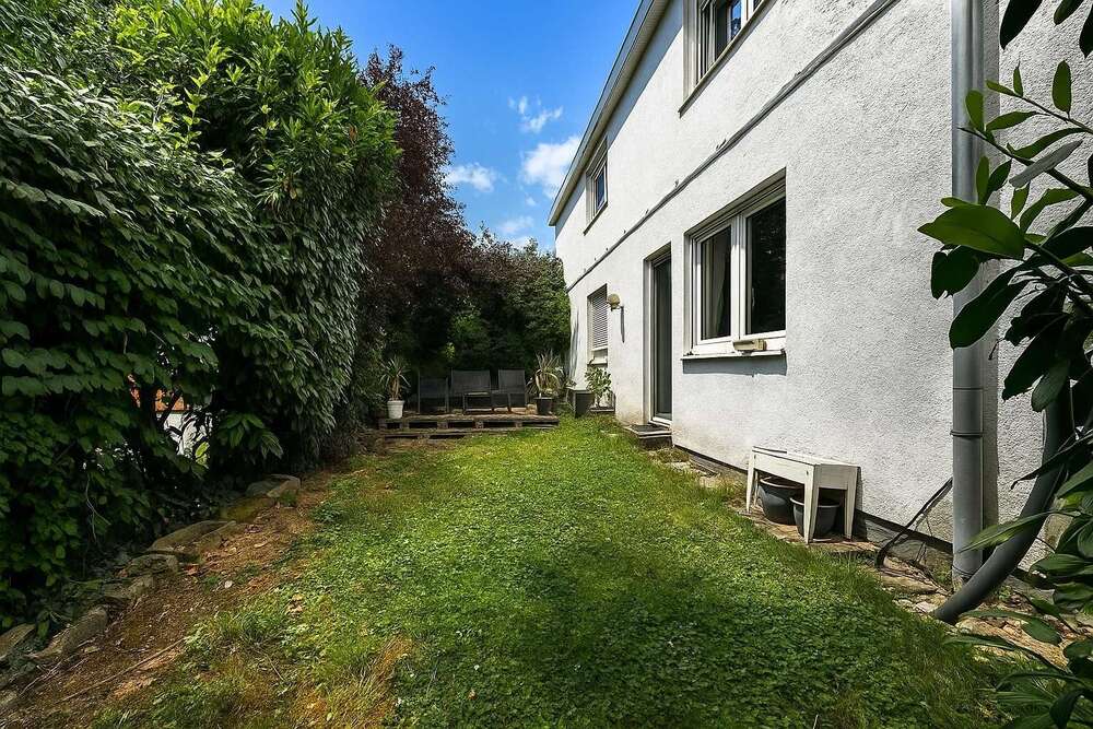 Thumbnail-Haus zum Kaufen in Niefern-Öschelbronn 565.000,00 € 236 m²