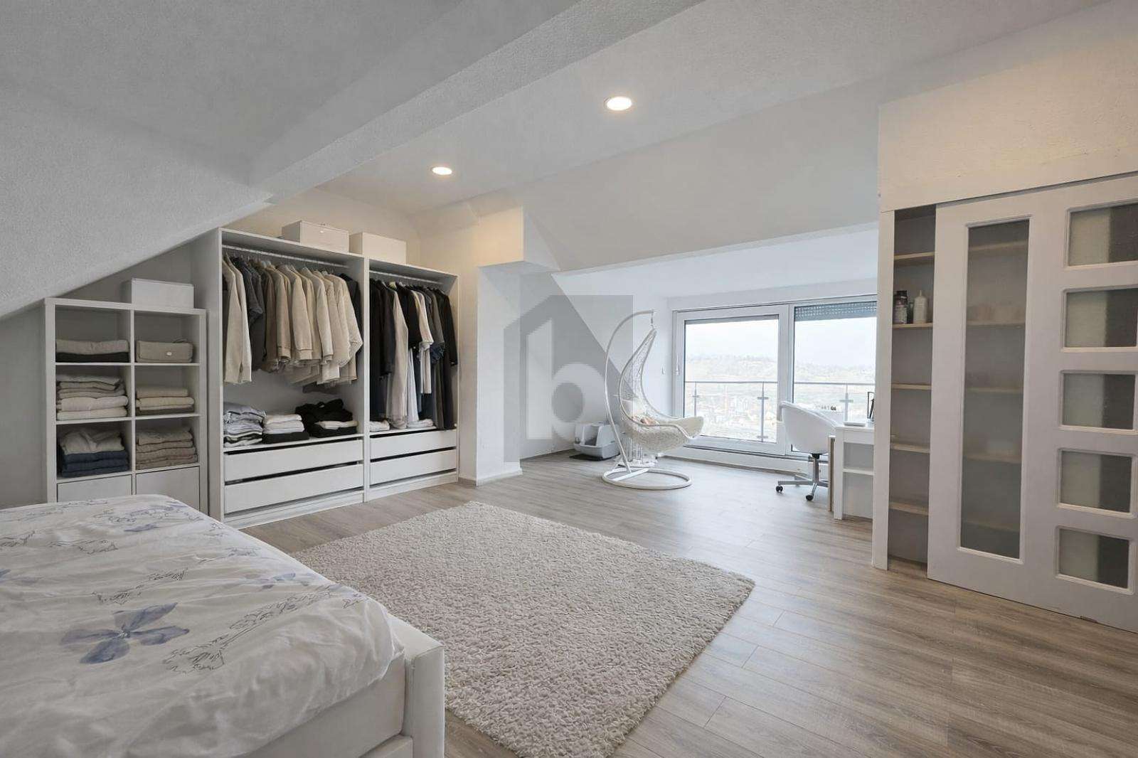 Thumbnail-Haus zum Kaufen in Esslingen am Neckar 780.000,00 € 187 m²