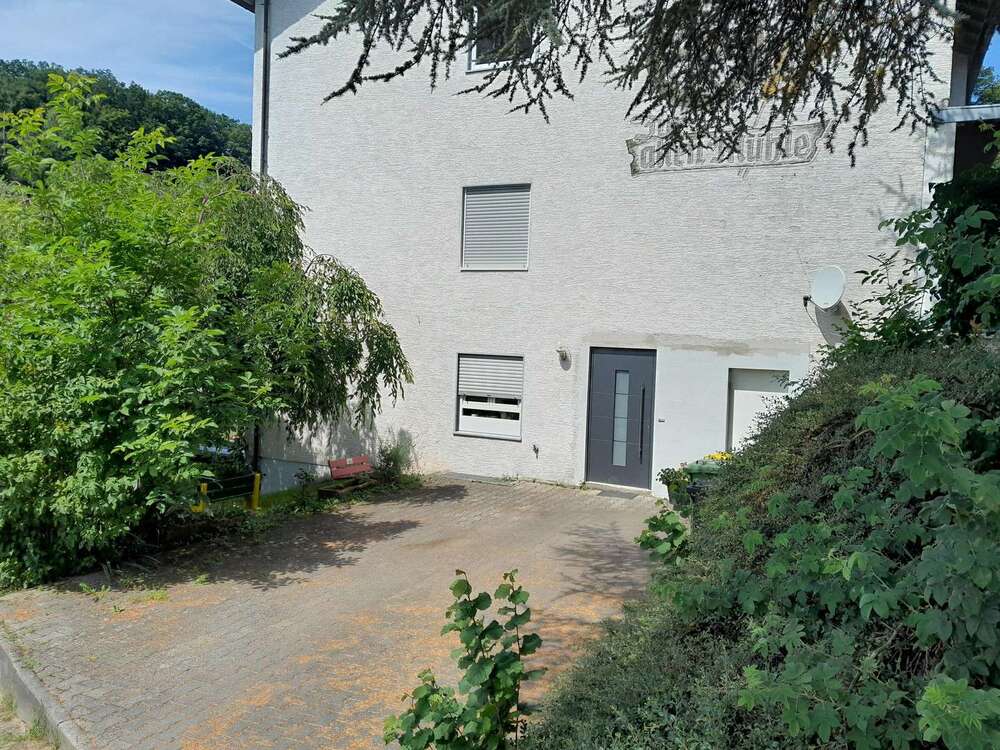 Thumbnail-Wohnung zum Kaufen in Wald-Michelbach 244.000,00 € 130.7 m²