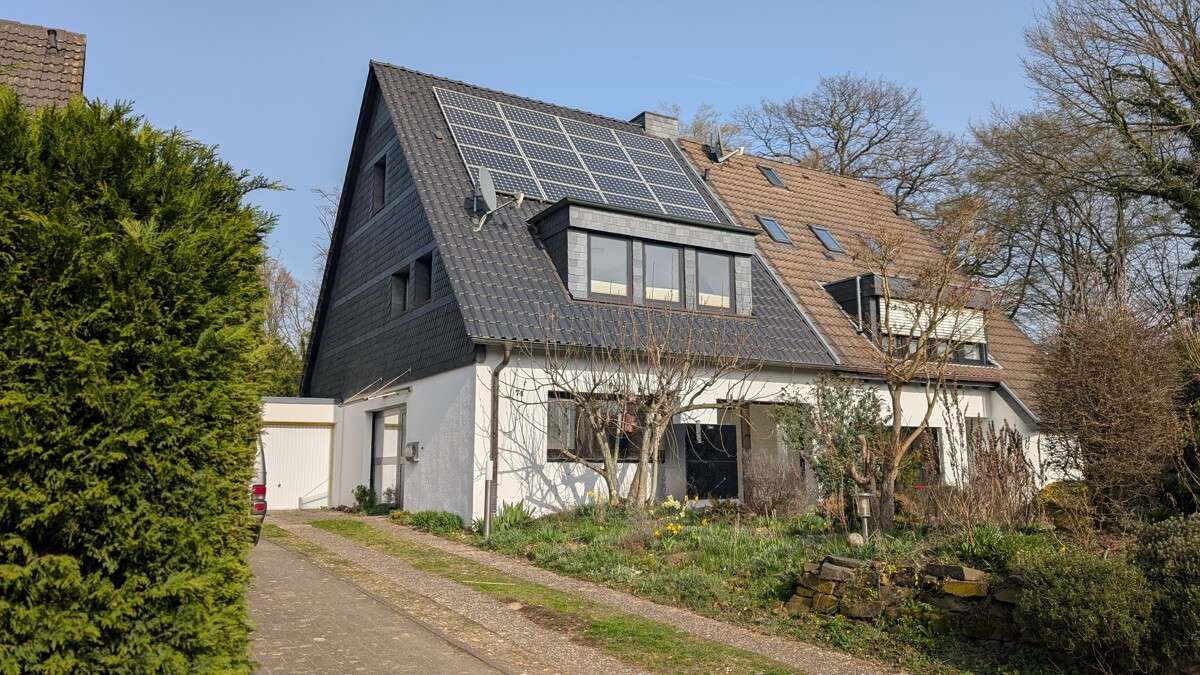 Thumbnail-Haus zum Kaufen in Langenfeld Reusrath 565.000,00 € 160 m²