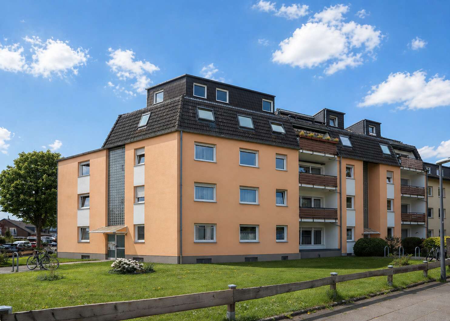 Thumbnail-Wohnung zum Kaufen in Köln 225.000,00 € 67 m²