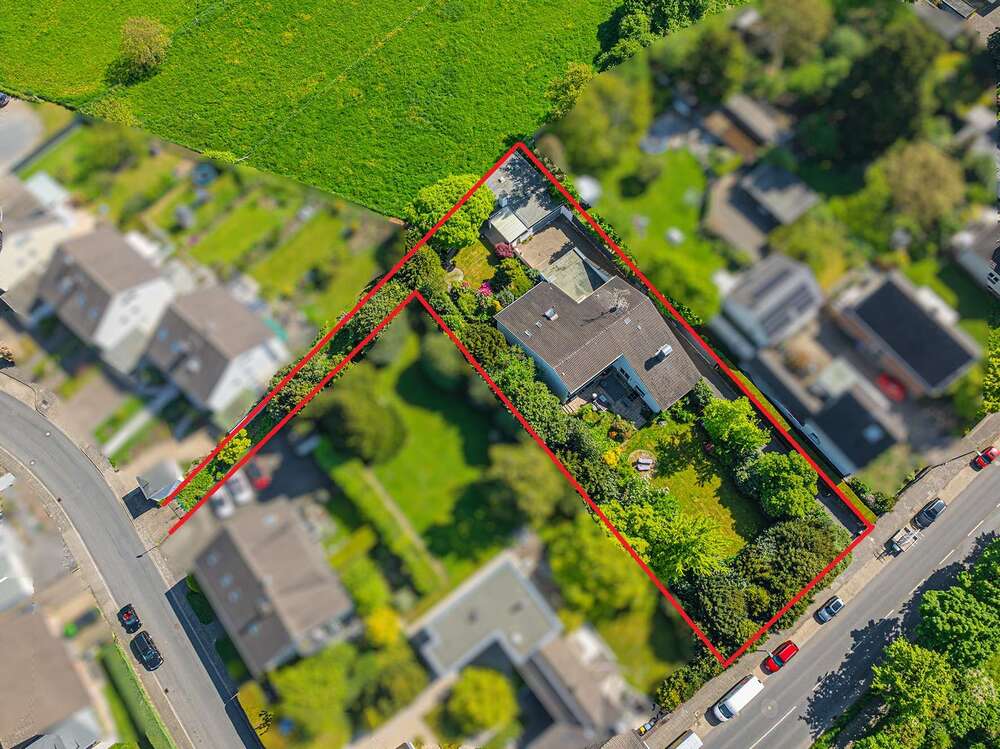 Thumbnail-Haus zum Kaufen in Langenfeld 1.480.000,00 € 255 m²