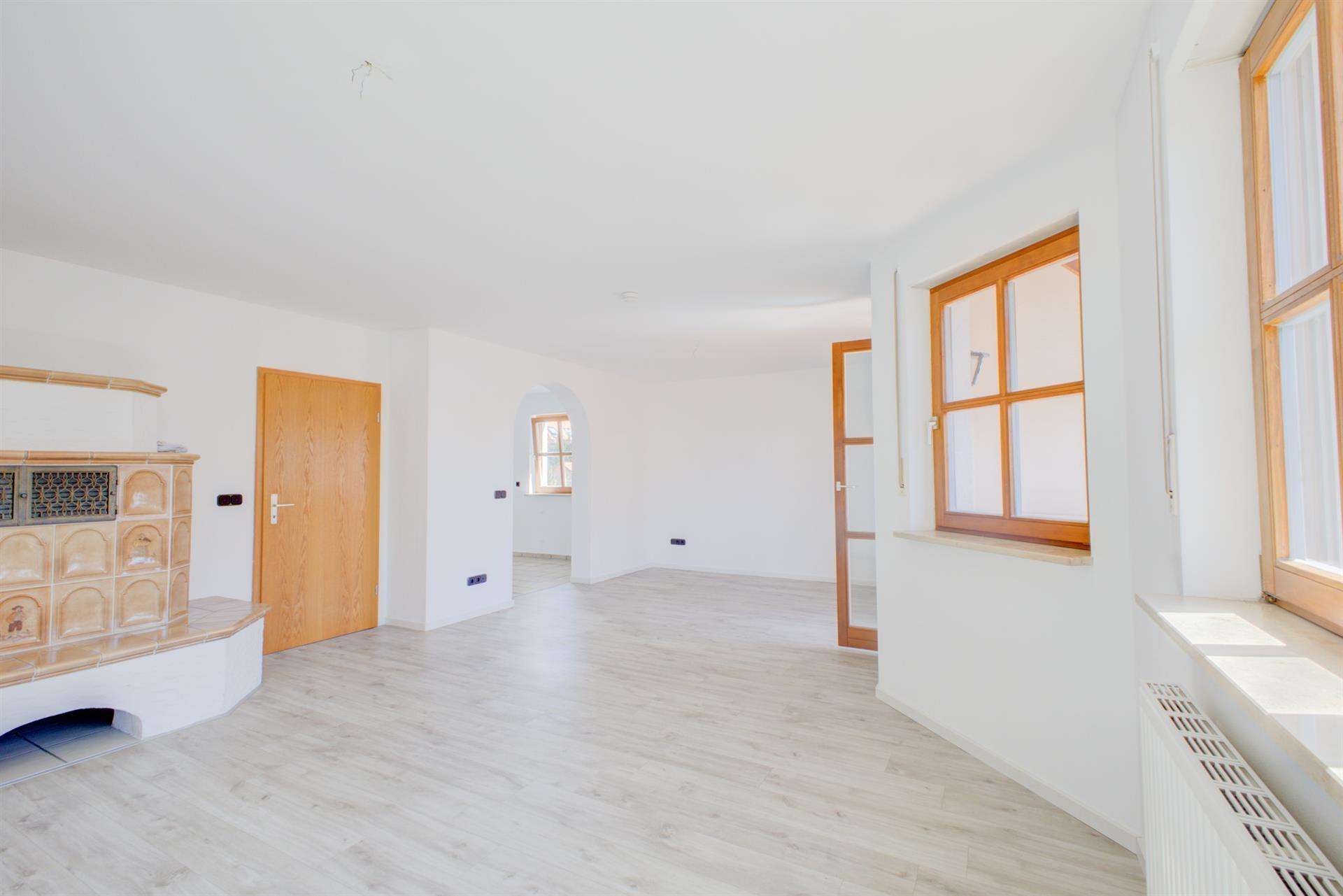 Thumbnail-Wohnung zum Kaufen in Röhrmoos 599.000,00 € 135 m²