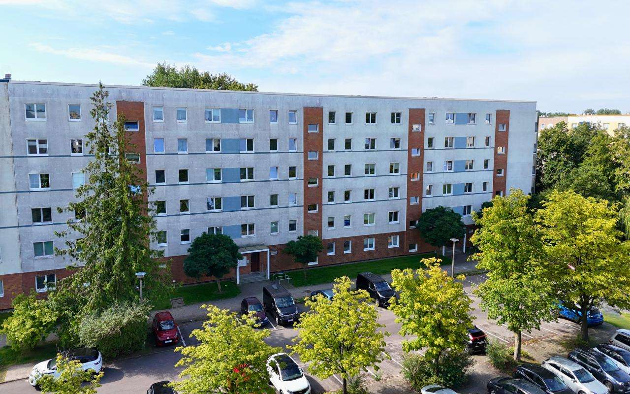 Thumbnail-Wohnung zum Mieten in Rostock 707,00 € 88.3 m²