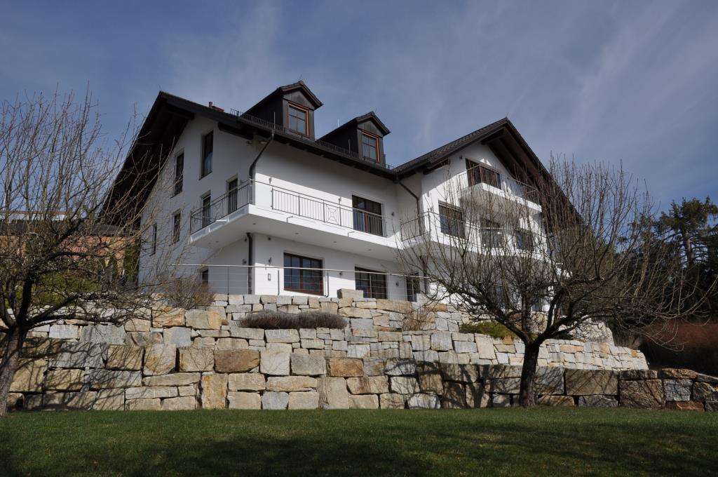 Thumbnail-Haus zum Mieten in Berg 9.900,00 € 515 m²