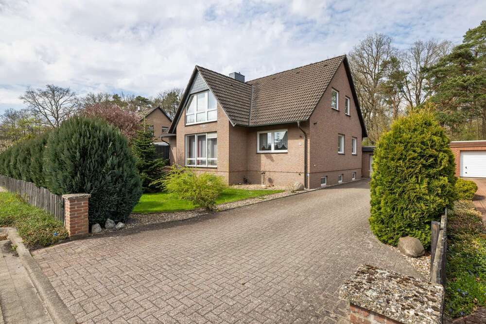 Thumbnail-Haus zum Kaufen in Lohheide 369.000,00 € 198.74 m²