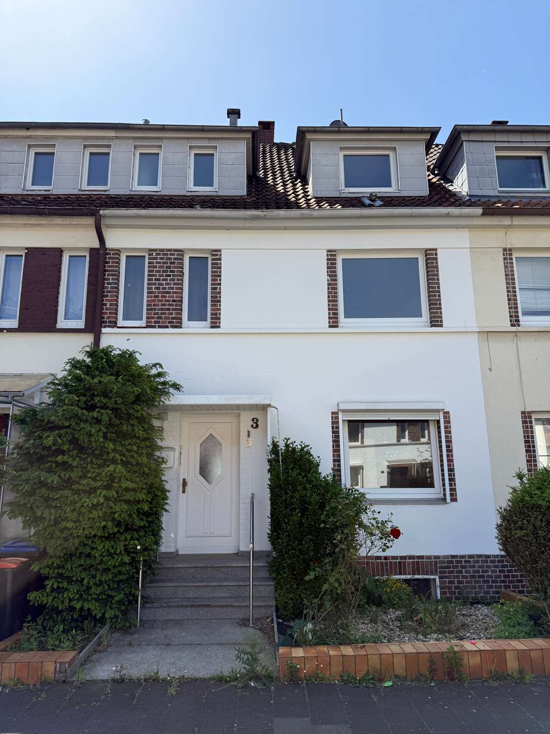 Thumbnail-Haus zum Kaufen in Hameln 215.000,00 € 133 m²