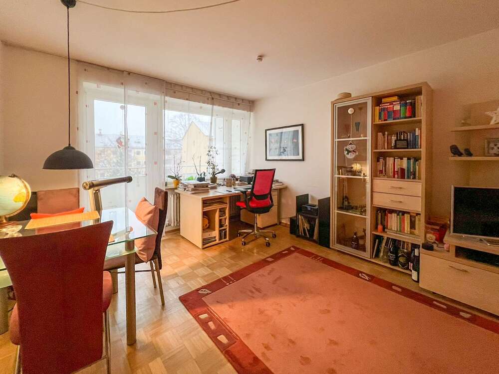 Thumbnail-Wohnung zum Kaufen in München 365.000,00 € 52.41 m²