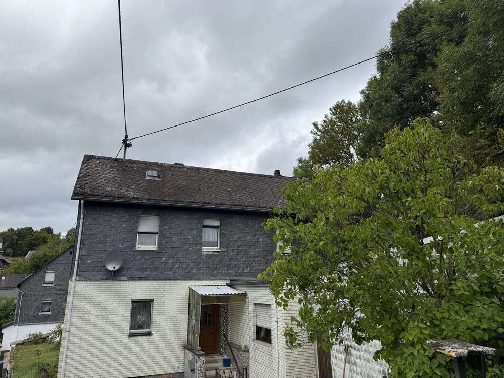 Thumbnail-Haus zum Kaufen in Müllenbach 59.000,00 € 115 m²