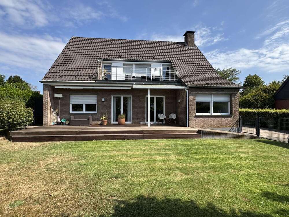 Thumbnail-Haus zum Kaufen in Kaarst 768.000,00 € 194 m²