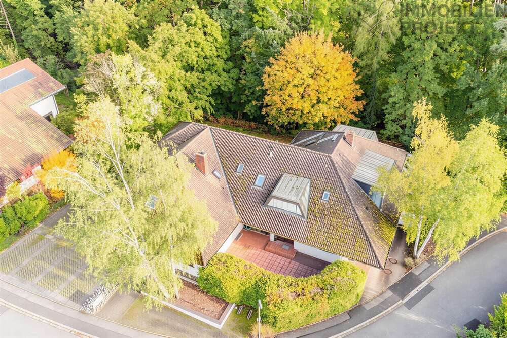 Thumbnail-Haus zum Kaufen in Ahorn 939.000,00 € 576.38 m²
