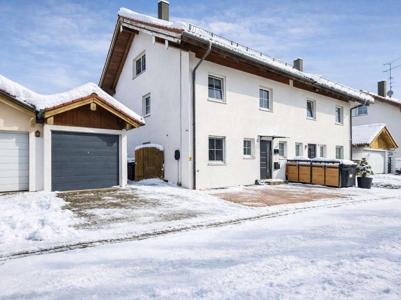 Thumbnail-Haus zum Kaufen in Brunnthal 1.050.000,00 € 180.45 m²