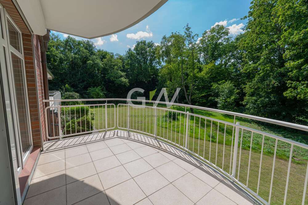 Thumbnail-Wohnung zum Kaufen in Hamburg 1.295.000,00 € 270 m²