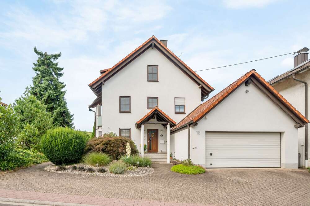 Thumbnail-Haus zum Kaufen in Baden-Baden 795.000,00 € 272 m²