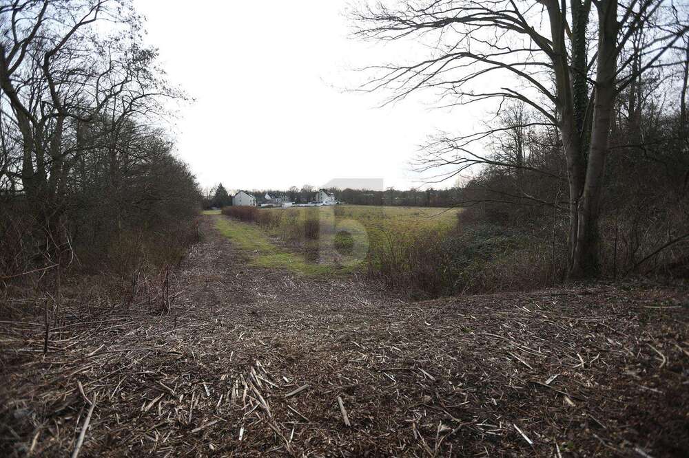 Thumbnail-Grundstück zu verkaufen in Duisburg 240.000,00 € 23360 m²