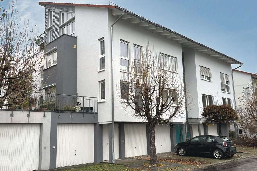 Thumbnail-Wohnung zum Kaufen in Fellbach 425.000,00 € 87.9 m²
