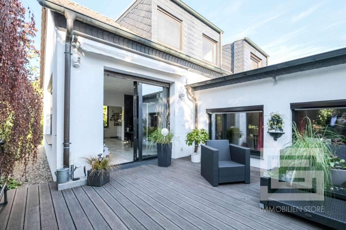Thumbnail-Haus zum Kaufen in Monheim am Rhein 1.085.000,00 € 244 m²