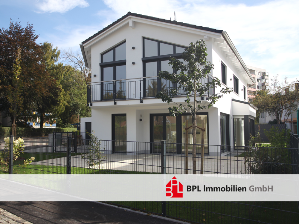 Thumbnail-Haus zum Mieten in Neuried 4.550,00 € 240 m²