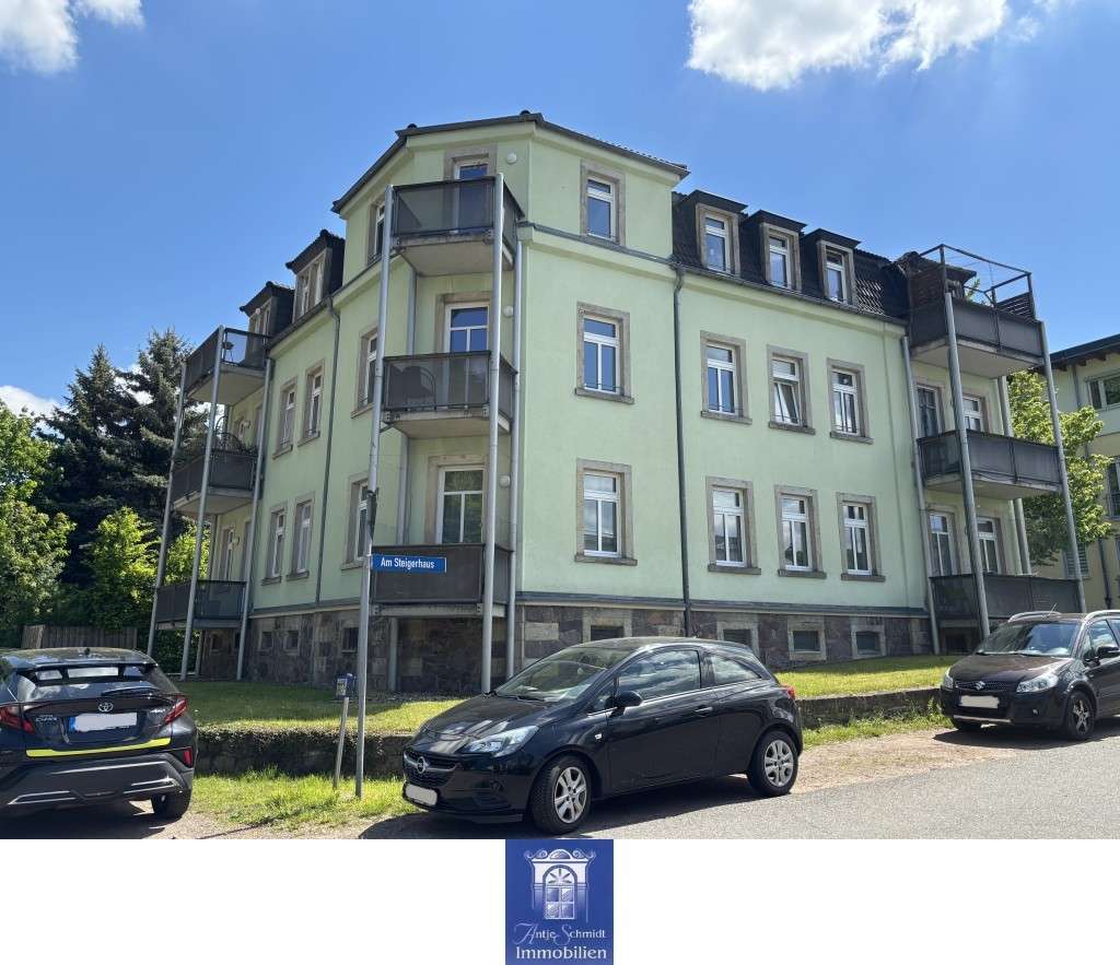 Thumbnail-Wohnung zum Mieten in Freital 350,00 € 41.94 m²
