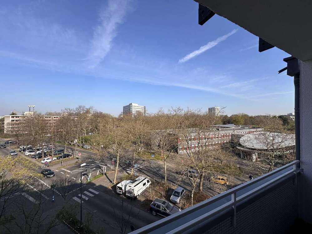 Thumbnail-Wohnung zum Kaufen in Köln 217.000,00 € 47.63 m²