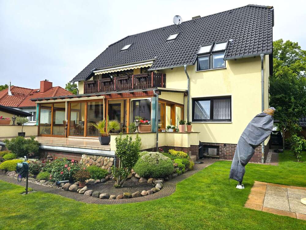 Thumbnail-Haus zum Kaufen in Hennigsdorf 889.000,00 € 286.82 m²