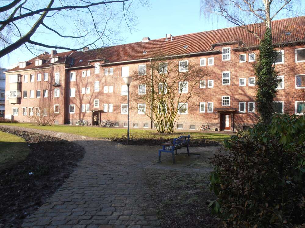 Thumbnail-Wohnung zum Mieten in Wilhelmshaven 232,40 € 35.75 m²