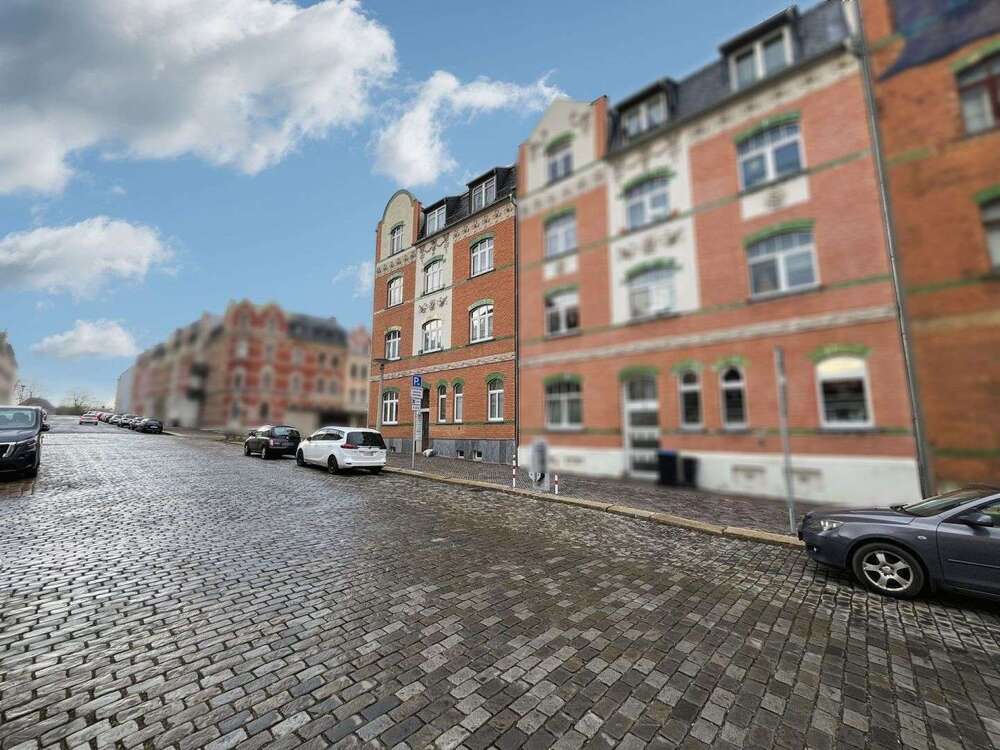 Thumbnail-Haus zum Kaufen in Plauen 180.000,00 € 361.64 m²