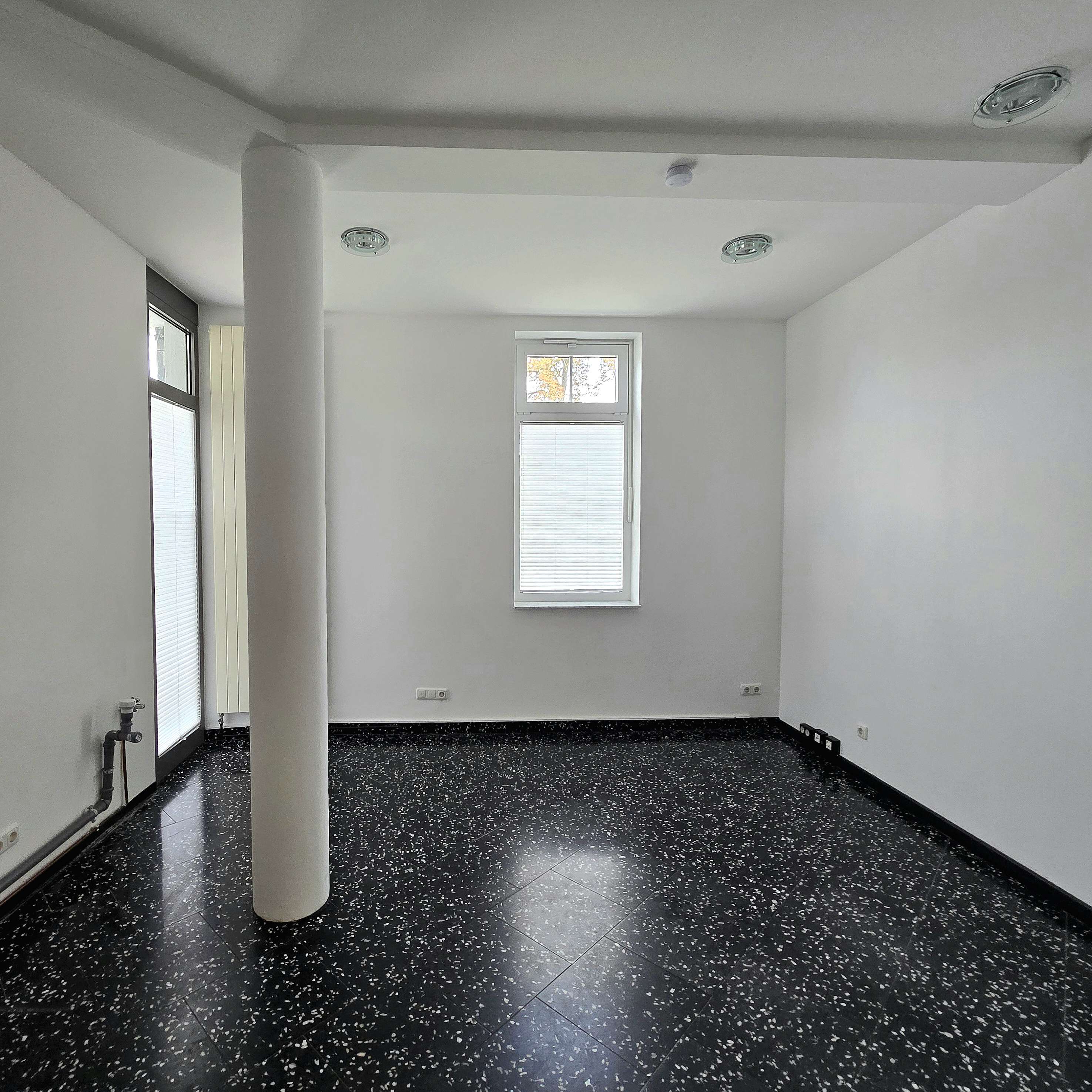 Thumbnail-Büro in Berlin 900,00 € 82.1 m²